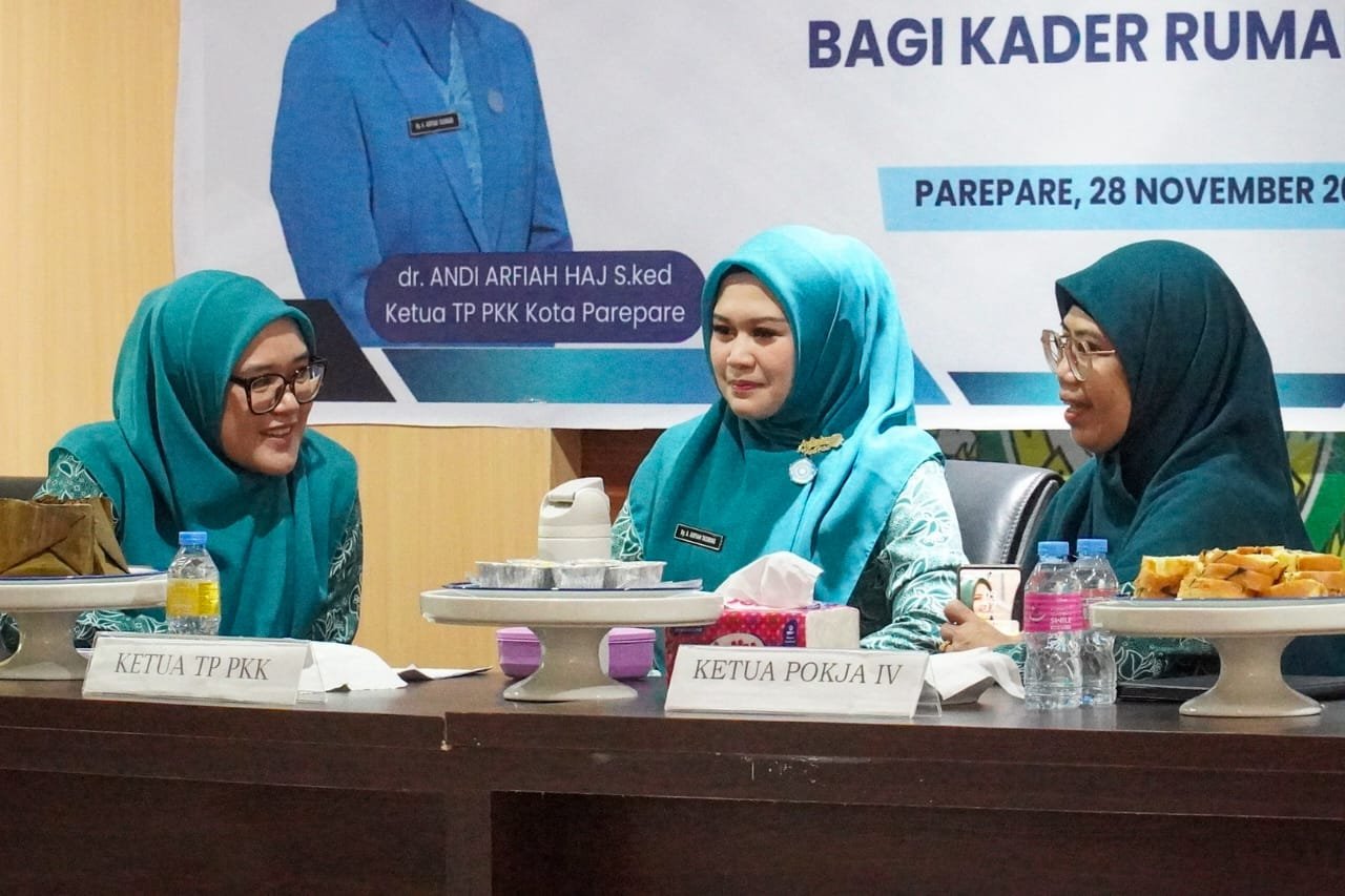 Andi Arfiah Tasming apresiasi peserta pelatihan penjamah makanan di Parepare