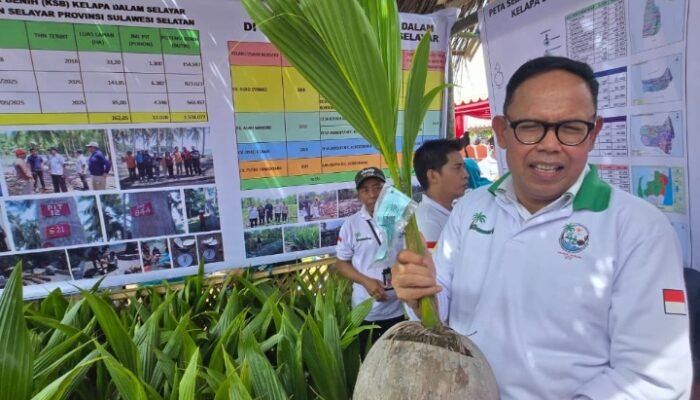 Wakil Bupati Bone Hadiri Launching GEMERLAP: Mentan Puji Inovasi 5 Juta Kelapa Selayar