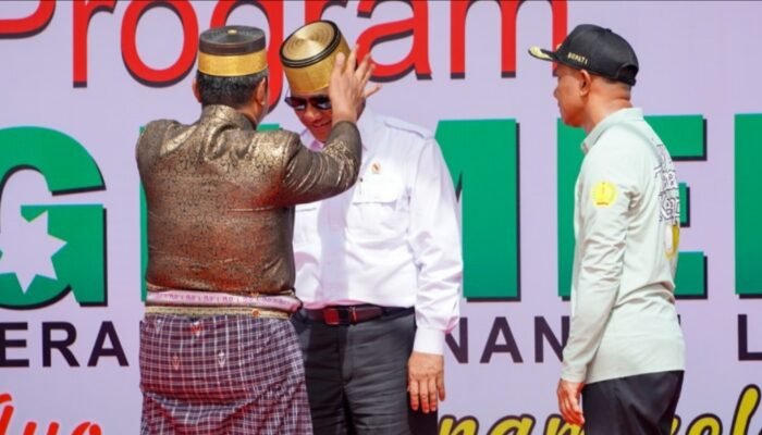 Andi Amran Sulaiman Dianugerahi Gelar Adat To Anjarrekiyya Ri Kontutoje di Selayar