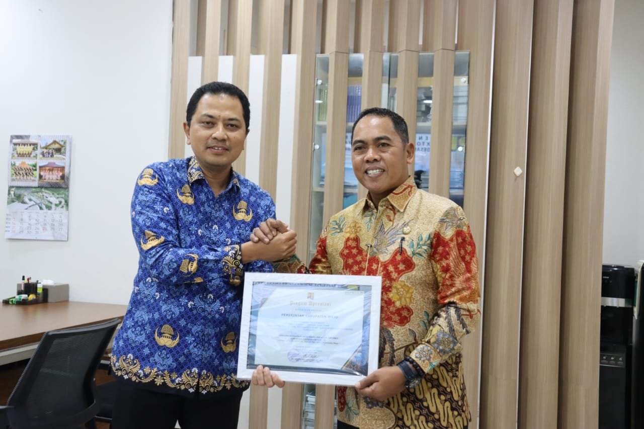 Bupati Wajo, Andi Rosman, melakukan kunjungan kerja ke Balai Besar Wilayah Sungai (BBWS) Pompengan Jeneberang di Makassar