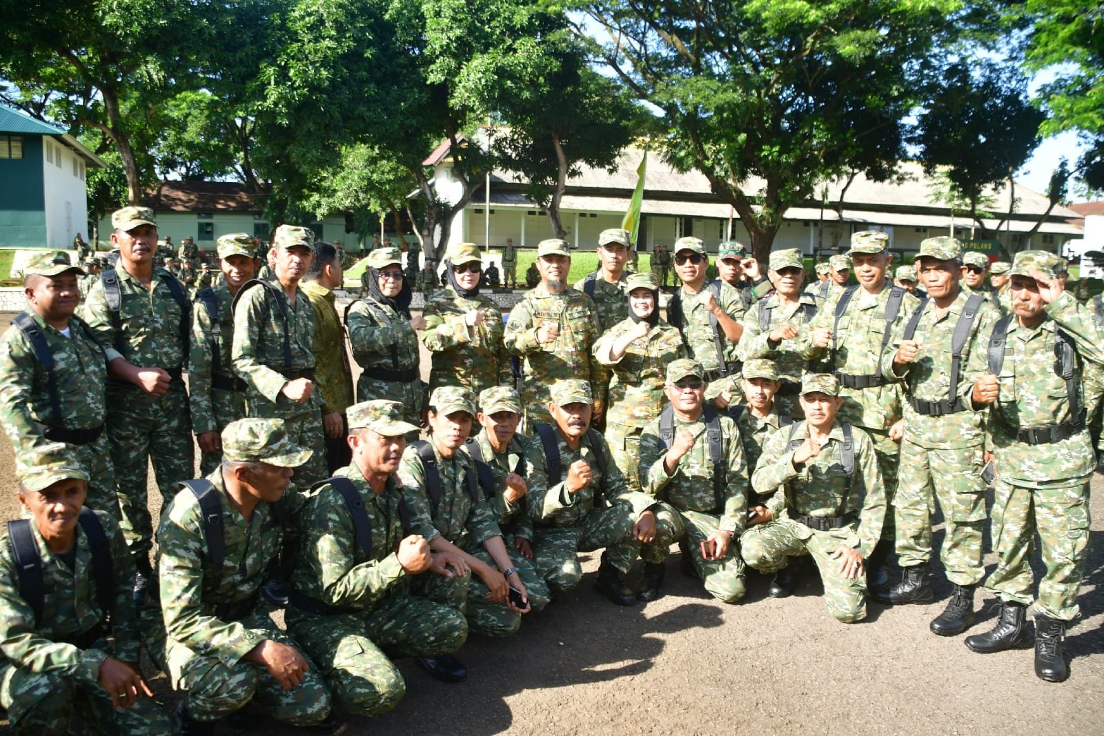 Gubernur Sulawesi Selatan memimpin Jambore Kepala Desa 2025 di Resimen Induk Daerah Militer XIV Hasanuddin.