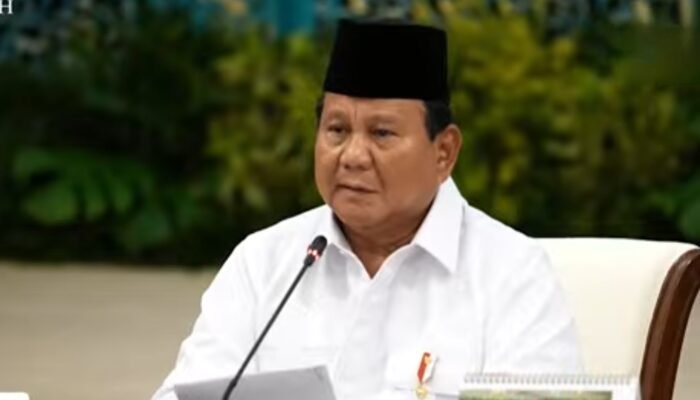 Pejabat ke Lokasi Bencana Berfoto?, Prabowo: Itu Bukan Tempat Wisata