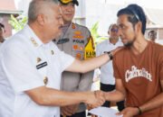 Irwan Hamid Turun Langsung Salurkan Bantuan Rp367 Juta untuk Korban Angin Kencang