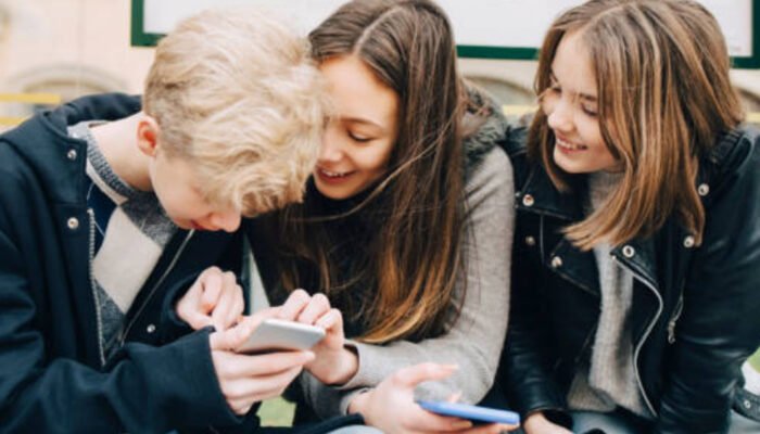 Terhitung 10 Desember 2025, Australia Negara Pertama Melarang Anak  Bawah 16 Tahun Akses Medsos