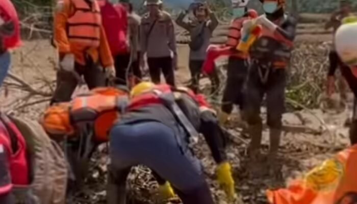 Korban Bencana di Sumatera Tembus 1.112 Jiwa, BNPB Perpanjang Tanggap Darurat di Sejumlah Daerah