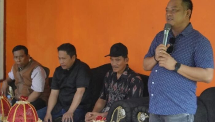 Bupati Patahudding Pimpin Tanam Perdana Bibit Kakao di Desa Tallang