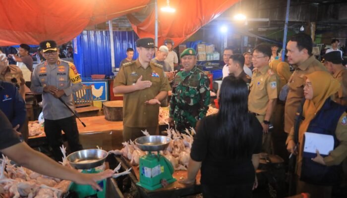 Bupati Pangkep MYL Sidak Pasar, Harga dan Stok Pangan Aman