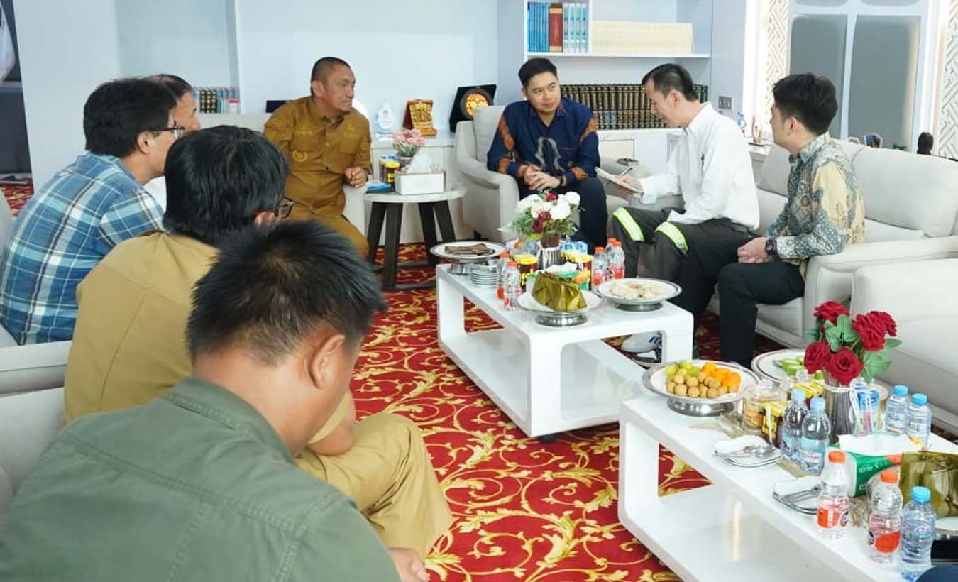 Bupati Luwu Timur Irwan Bachri Syam bertemu jajaran PT IHIP bahas kesiapan operasional industri