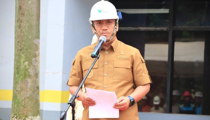 Pimpin Upacara Bulan K3 Nasional 2026, Bupati Luwu Timur Tegaskan Keselamatan Kerja