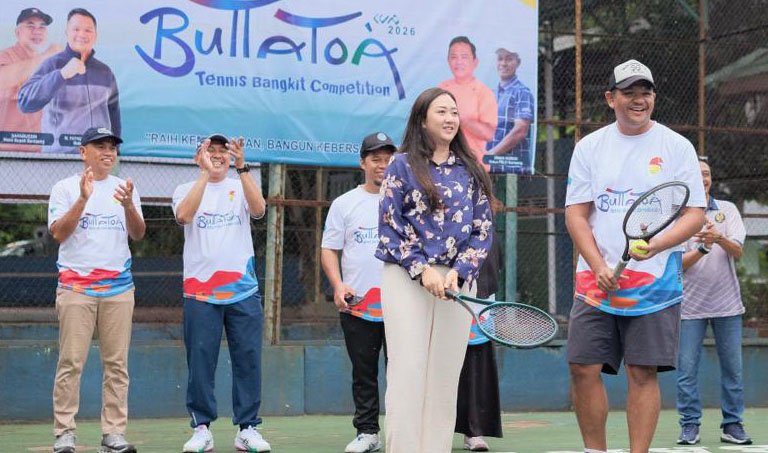 bupati bantaeng membuka turnamen butta toa cup di lapangan tenis pelti