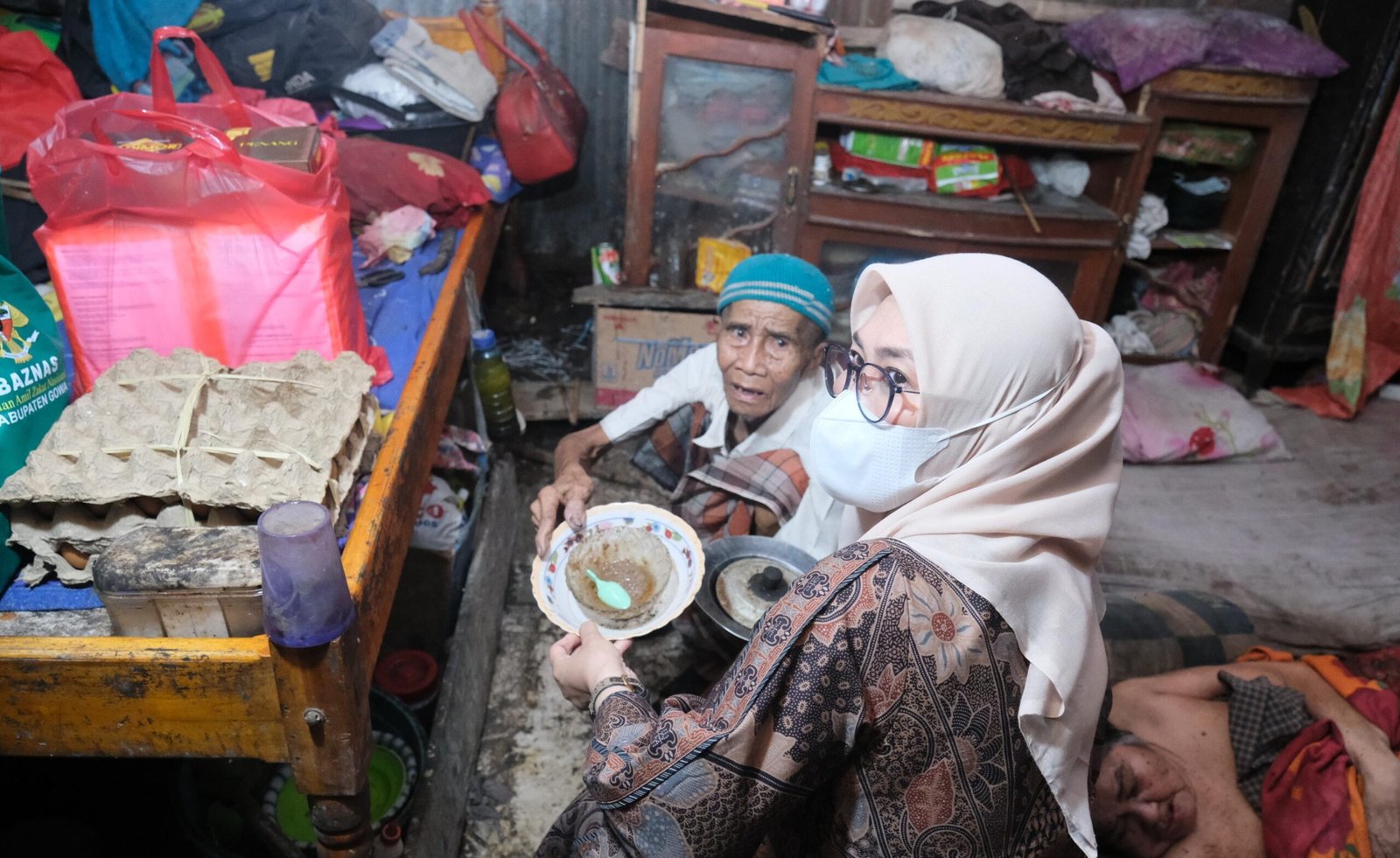 Warga miskin ekstrem di Pallangga mendapat perhatian Bupati Gowa