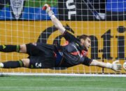 Maarten Paes Selangkah Lagi Gabung Ajax, Persib Bandung Tinggal Rumor