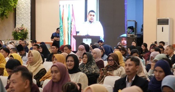 wali kota makassar munafri arifuddin sambutan pengukuhan guru besar universitas bosowa makassar