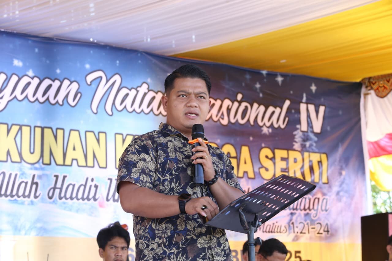 Wakil Bupati Luwu Dhevy Bijak Pawindu menyampaikan sambutan pada Natal Nasional IV KKS 2025