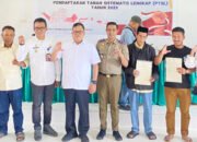 Dorong Kepastian Hukum, Bupati Takalar Serahkan 401 Sertifikat Tanah