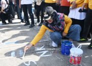 Pelajar Sidrap Jadikan Jalur Pasar Baru Rappang Kanvas Seni 3 Kilometer