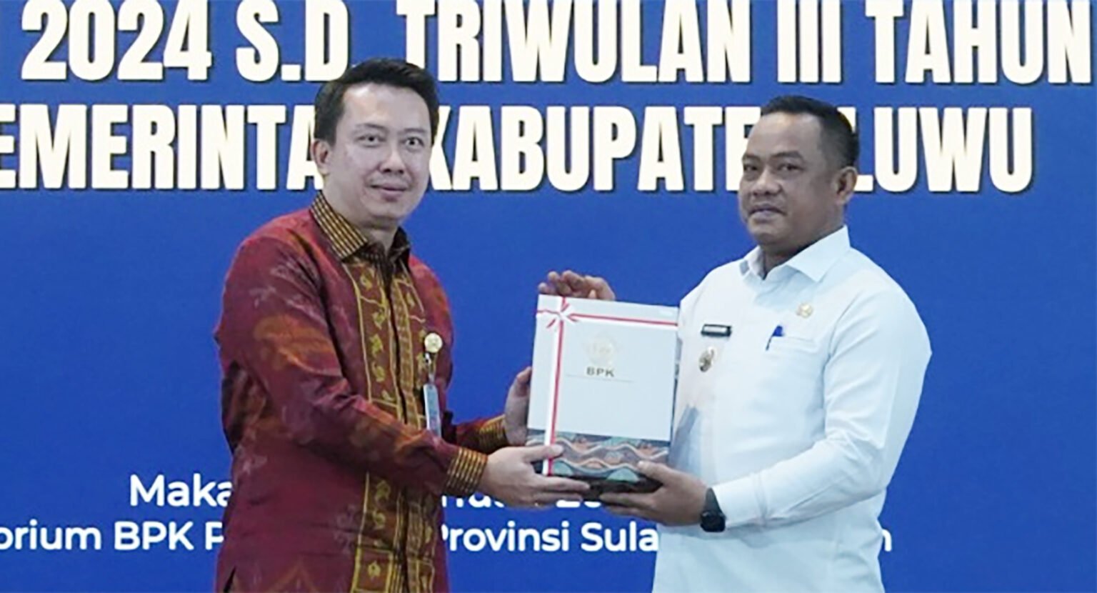 Bupati Luwu menerima LHP BPK Semester II 2025 di Makassar