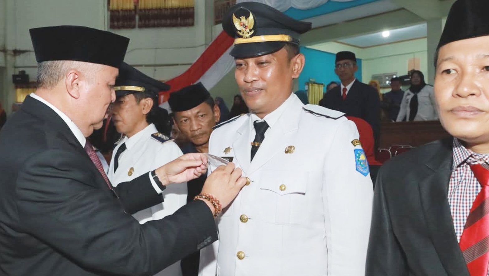 Bupati Pinrang Irwan Hamid melantik pejabat Pemkab Pinrang