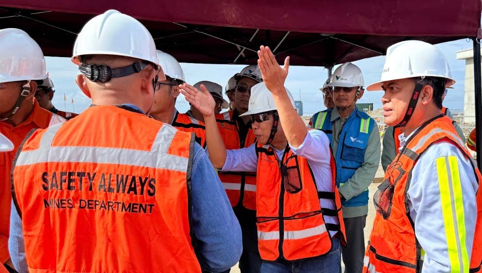 Kunjungan MIND ID ke proyek HPAL Pomalaa PT Vale Indonesia di Indonesia Pomalaa Industrial Park dengan penerapan standar keselamatan kerja