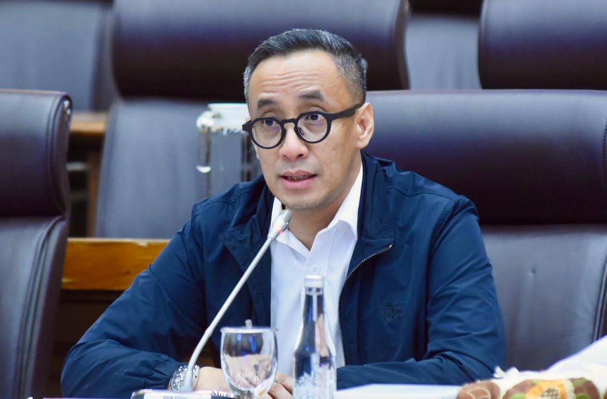 Presiden Direktur dan CEO PT Vale Indonesia Tbk Bernardus Irmanto menyampaikan paparan RDP di Gedung DPR RI, Jakarta