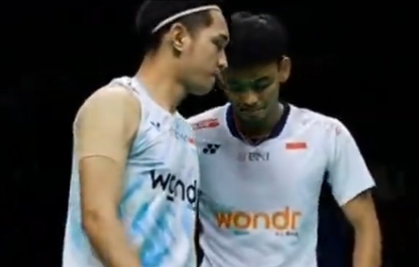 Pasangan ganda putra Indonesia Fajar Alfian dan Muhammad Shohibul Fikri bertanding di semifinal Malaysia Open 2026.