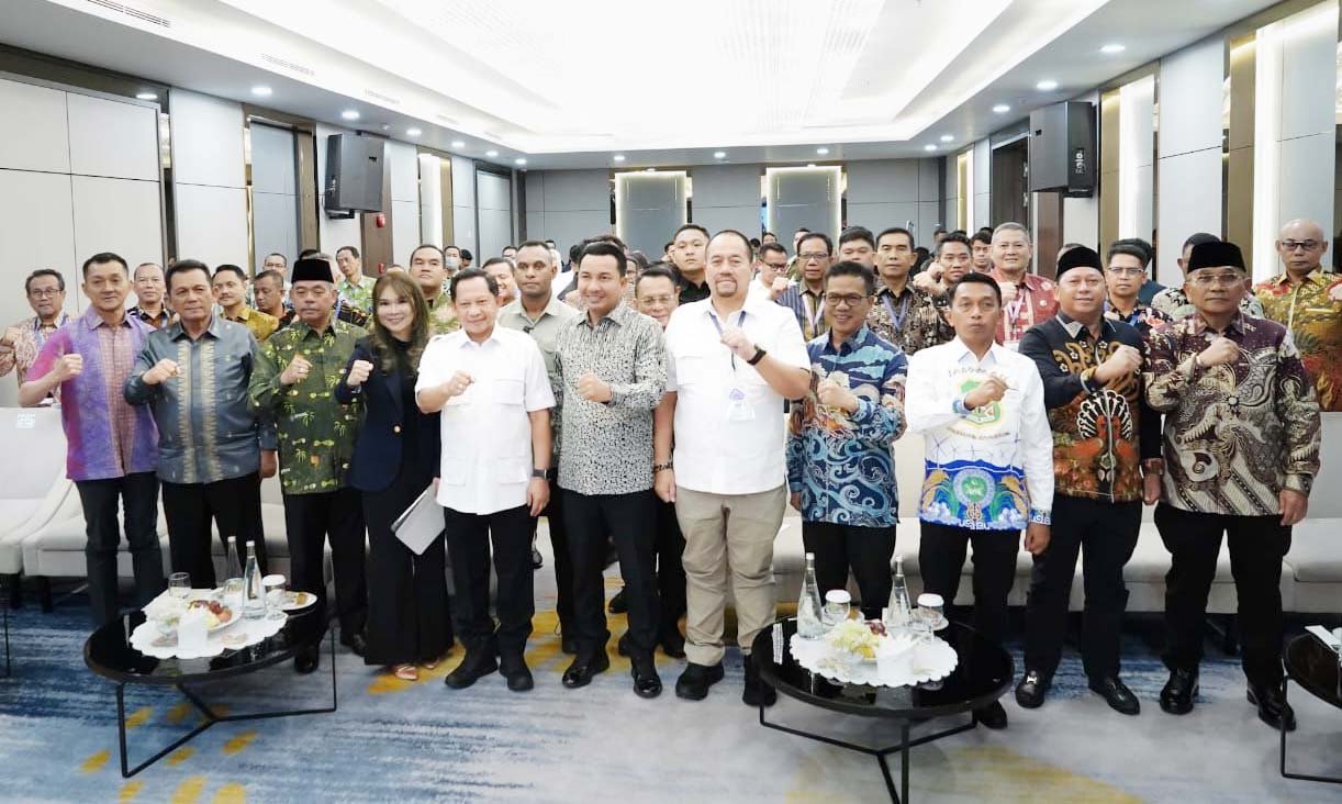 bupati luwu utara andi abdullah rahim menghadiri launching ppid di batam