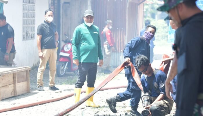 Gotong Royong Pasar Bonebone, Pemkab Luwu Utara dan TNI Perkuat Kepedulian Lingkungan