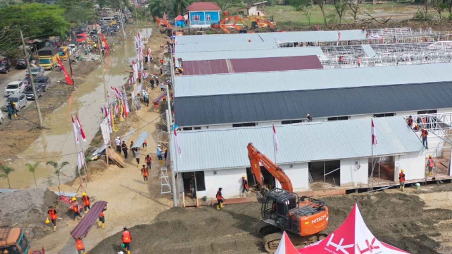 Pembangunan hunian sementara (huntara) oleh BNPB dan Danantara untuk warga terdampak bencana di Aceh