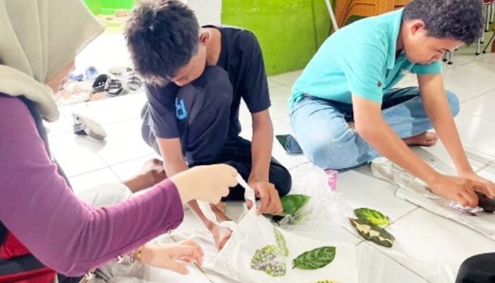 Inisiasi Workshop Eco-Print, KKN-T UNHAS Asah Kreativitas Anak Desa Bonto Jai Bantaeng