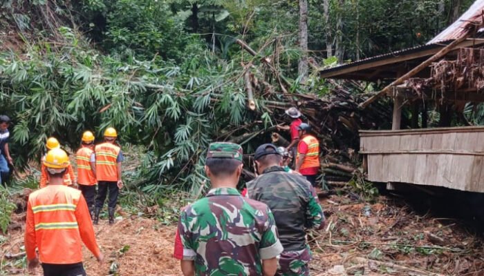 Longsor Terjang Balusu, Akses Jalan Warga Terputus
