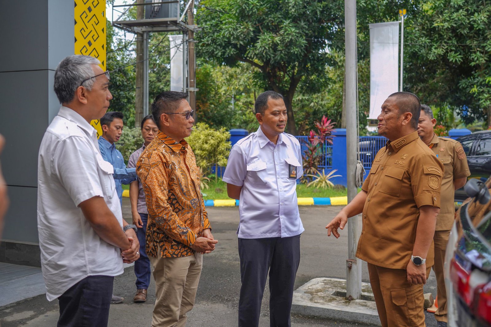 Bupati Luwu Timur Irwan Bachri Syam bersama BBWS Pompengan Jeneberang dan PT Vale Indonesia melakukan koordinasi normalisasi Sungai Malili