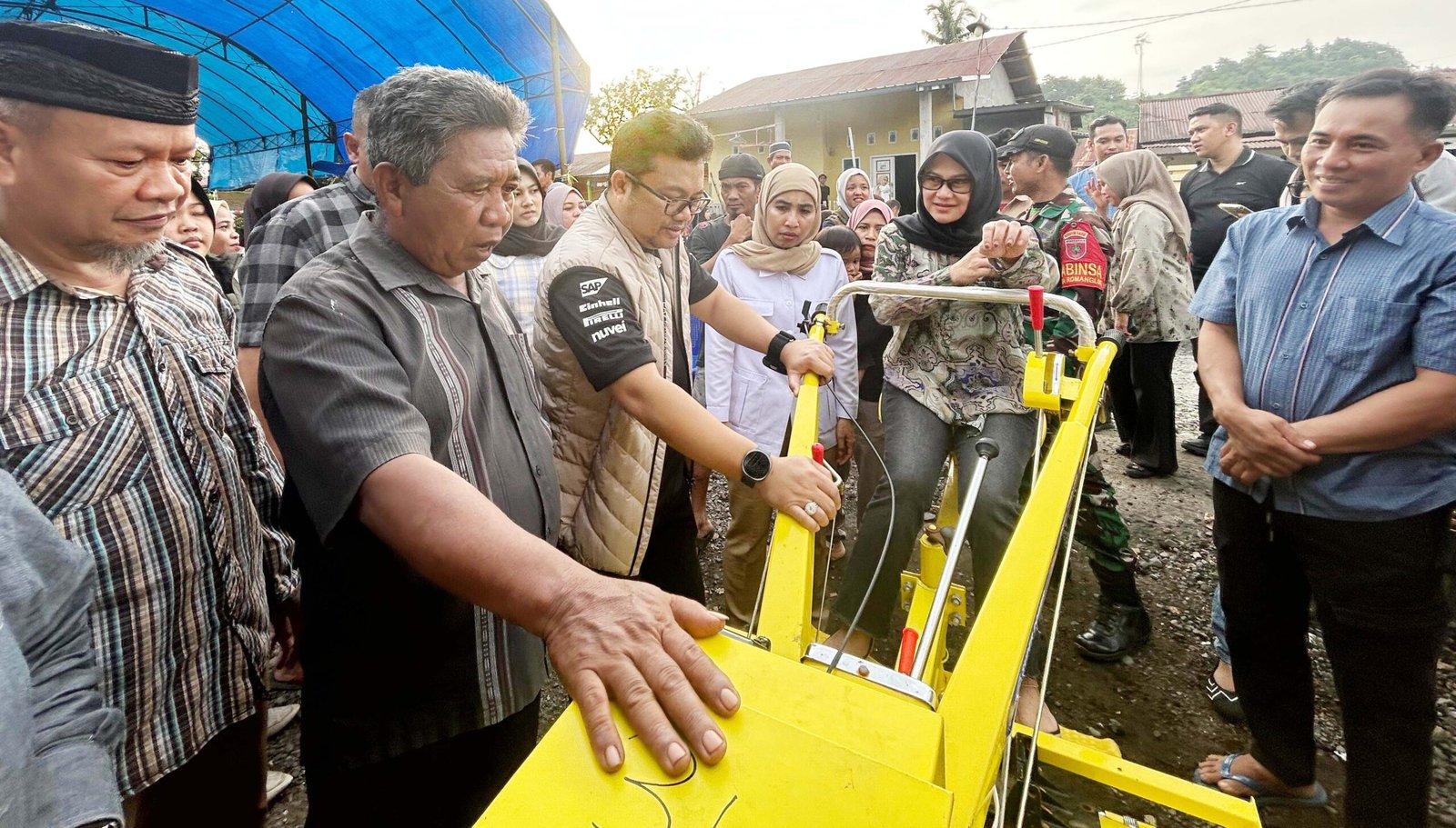 penyerahan alsintan kementerian pertanian ri di bontomarannu gowa