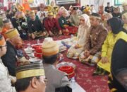 Bupati dan Wakil Bupati Luwu Timur Ikuti Prosesi Adat Rangkaian HJL dan HPRL