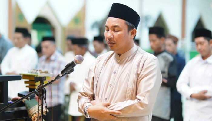Bupati Abdullah Rahim Jadi Imam Tarawih Saat Safari Ramadan 1447 H