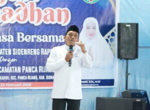 bupati sidrap syaharuddin alrif memaparkan program safari ramadan di masjid mujahidin kadidi panca rijang