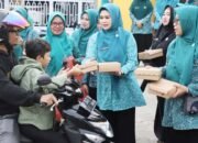 Ketua TP PKK Parepare Gelar Aksi Berbagi Takjil Ramadan 1447 H