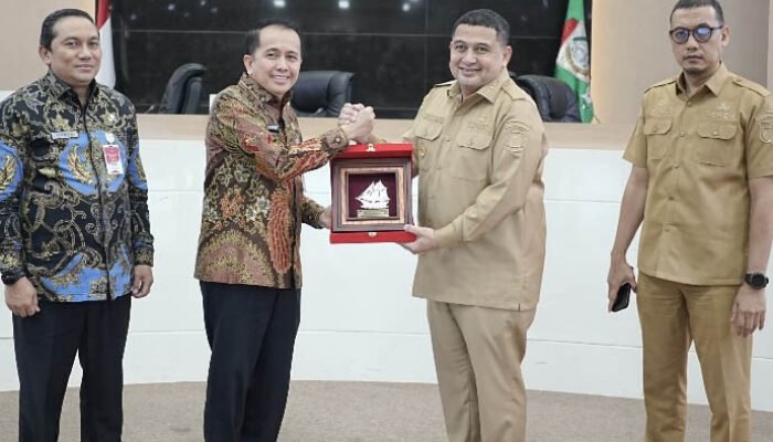 Walikota Makassar Perkuat Tata Kelola Fiskal Makassar Bersama Dirjen Kemendagri