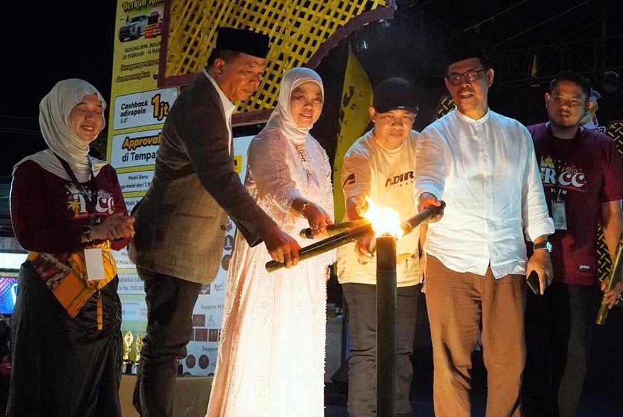 bupati bulukumba andi mochtar ali yusuf membuka rcc fest volume 4 di gedung bersama rmb bulukumba