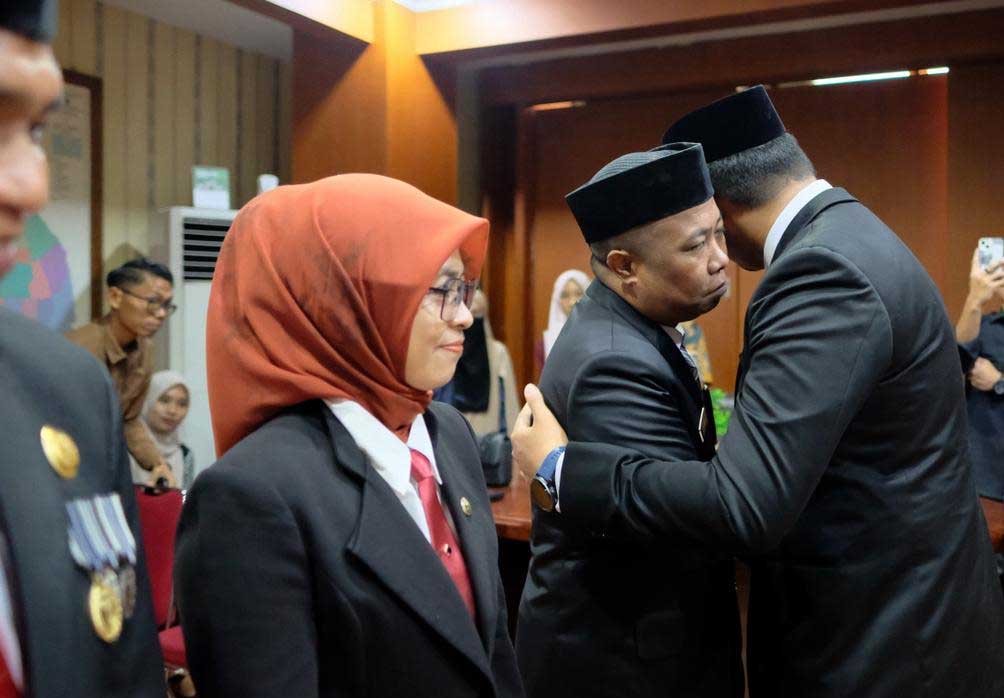 bupati bantaeng muh fathul fauzy nurdin melantik tiga pejabat administrator di ruang rapat pimpinan bupati bantaeng 6 februari 2026
