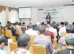 direktur utama bmh supendi meluncurkan logo baru bmh di pusat dakwah hidayatullah jakarta