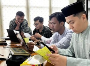 relawan kebaikan laznas bmh mengikuti pelatihan service excellent di kantor bmh makassar
