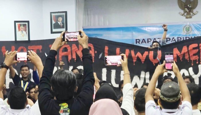 Luwu Raya Mengguncang, Bola Panas Kini di Tangan Presiden