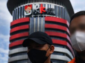 ott kpk jakarta pejabat bea cukai diamankan untuk pemeriksaan