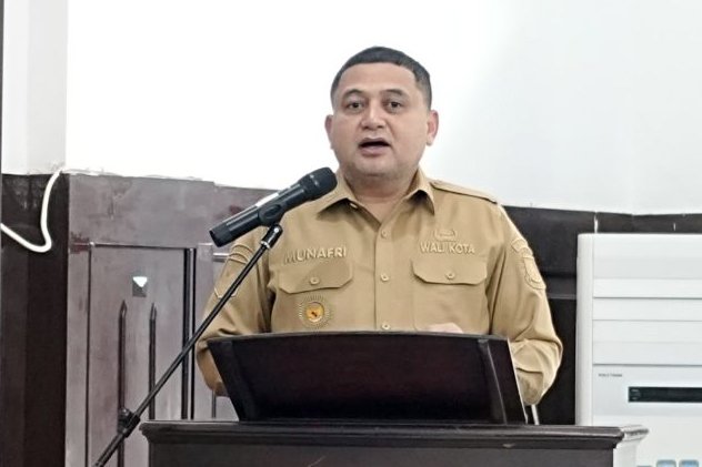 wali kota makassar munafri arifuddin meluncurkan kamus digital bahasa makassar di museum kota makassar