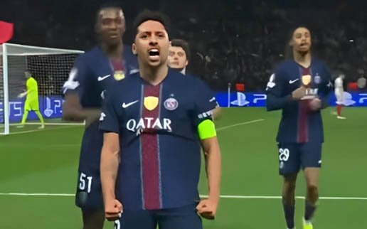 paris saint-germain bertanding melawan as monaco di parc des princes