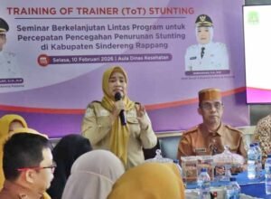 wakil bupati sidrap nurkanaah membuka tot stunting di aula madising kantor dinas kesehatan sidrap selasa 10/2/2026
