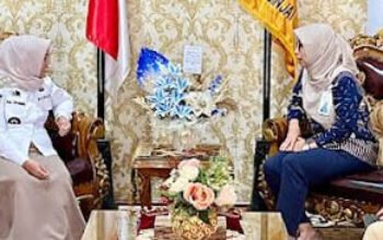 bupati sinjai dra hj ratnawati arif menerima audiensi pimpinan bsi cabang sinjai di rumah jabatan bupati sinjai