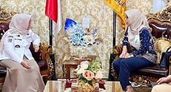 bupati sinjai dra hj ratnawati arif menerima audiensi pimpinan bsi cabang sinjai di rumah jabatan bupati sinjai