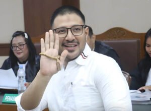 terdakwa muhammad ammar akbar alias ammar zoni menghadiri persidangan di pengadilan negeri jakarta pusat dan menyatakan kecewa karena saksi tidak hadir