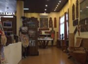 kondisi interior anjungan papua barat di tmii setelah direhab 2022 dengan artefak budaya dan produk daerah namun mengalami kerusakan pada 2026